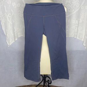 Athleta Capri Dark Grey Yoga Pants szXS